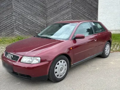 Gebraucht Audi A3 101 PS (74 kW) 1998 Rot Kleinwagen