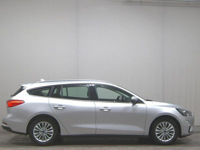 Gebraucht Ford Focus Titanium 125 PS (91 kW) 2021 Polarsilber metallic Limousine