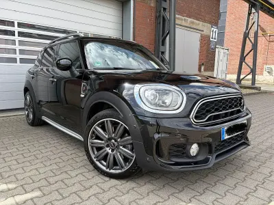 Używany Mini John Cooper Works 192 KM (141 kW) 2017 Czarny Hatchback