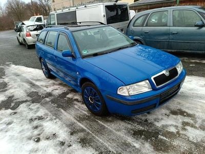 Blau Gebraucht 2000 Skoda Octavia Elegance Kombi | 650 € (Superpreis)