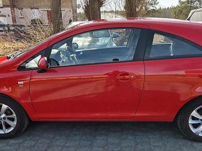 Używany Opel Corsa Energy 87 KM (63 kW) 2014 Czerwony Hatchback