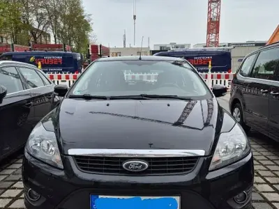 Używany Ford Focus 101 KM (74 kW) 2009 Czarny Sedan/Limuzyna