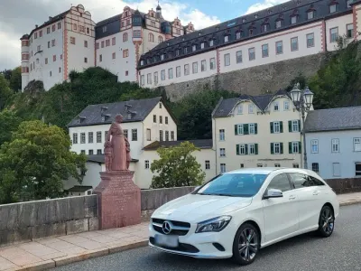 Gebraucht Mercedes CLA180 Shooting Brake 122 PS (89 kW) 2016 Weiß Kombi