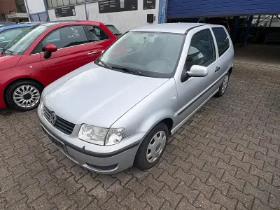 Gebraucht VW Polo 60 PS (44 kW) 2001 Silber Kleinwagen