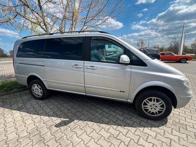 Second-hand Mercedes Viano 109 CP (80 kW) 2010 Argintiu Monovolum