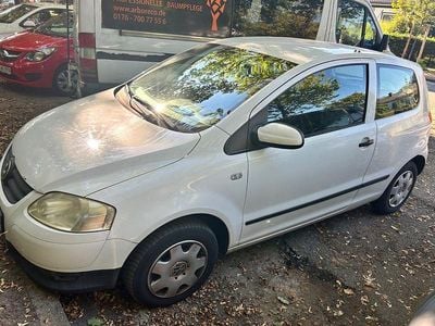 Gebraucht VW Fox 54 PS (39 kW) 2007 Weiß Kleinwagen