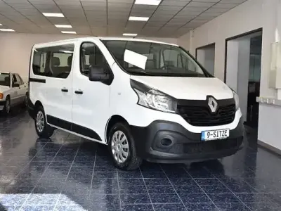 Gebraucht Renault Trafic Expression 125 PS (91 kW) 2018 Gletscherweiss Van / Kleinbus