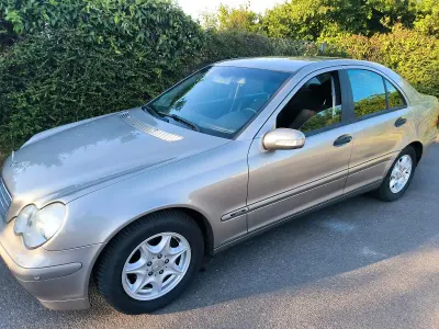 Gebraucht Mercedes C180 143 PS (105 kW) 2003 Grau Limousine