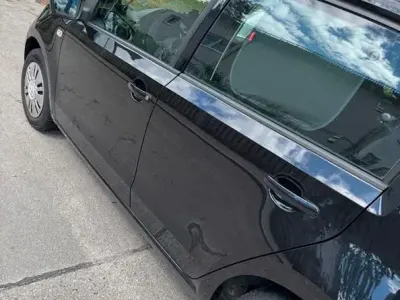 Gebraucht VW up! 60 PS (44 kW) 2012 Schwarz Kleinwagen