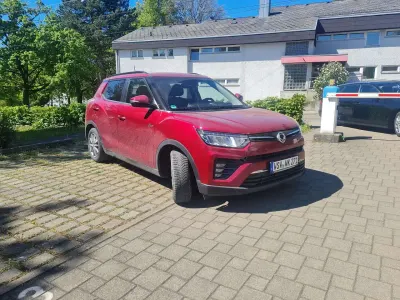 Usata SsangYong Tivoli 163 CV (119 kW) 2021 Rosso SUV