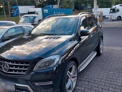 Gebraucht Mercedes ML350 AMG 258 PS (189 kW) 2012 Schwarz SUV