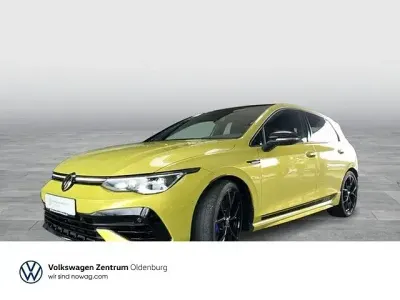 Gebraucht VW Golf VIII Edition 333 PS (244 kW) 2024 Limonengelb metallic (metallic) Limousine