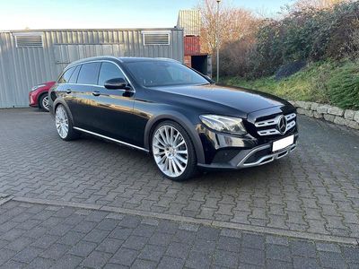 Gebraucht Mercedes E220 All-Terrain 193 PS (141 kW) 2017 Schwarz Kombi