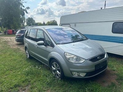 Second-hand Ford Galaxy Ghia 140 CP (102 kW) 2007 Gri Monovolum