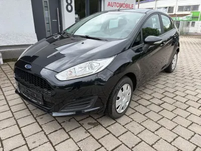 Gebraucht Ford Fiesta Trend 82 PS (60 kW) 2015 Schwarz Kleinwagen