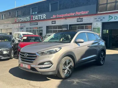 Gebraucht Hyundai Tucson Premium 185 PS (136 kW) 2015 Weiß SUV