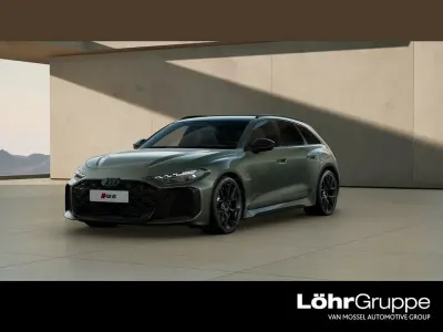 Neu Audi RS5 Sport 639 PS (469 kW) 2026 Grün Kombi