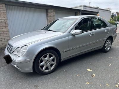 Mercedes C240