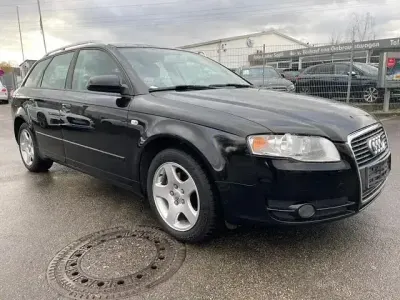 Gebraucht Audi A4 Business 116 PS (85 kW) 2008 Brillantschwarz Kombi