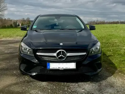 Gebraucht Mercedes CLA180 Shooting Brake 122 PS (89 kW) 2015 Schwarz Kombi