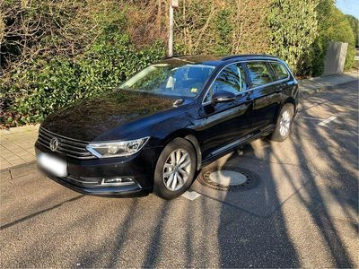 Gebraucht VW Passat Comfortline 150 PS (110 kW) 2018 Schwarz Kombi