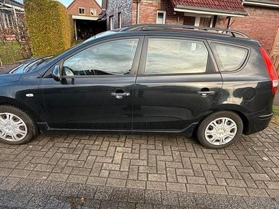 Gebraucht Hyundai i30 109 PS (80 kW) 2010 Schwarz Kombi