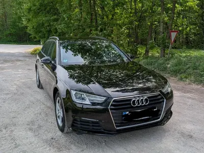 Gebraucht Audi A4 150 PS (110 kW) 2019 Schwarz Kombi