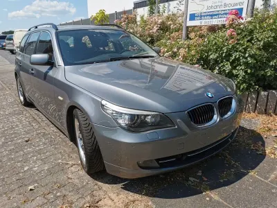 Gebraucht BMW 530 272 PS (200 kW) 2007 Silber Kombi