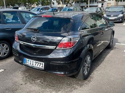 Gebraucht Opel Astra GTC 116 PS (85 kW) 2010 Schwarz Limousine