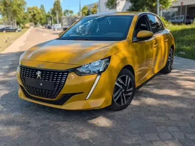 Gebraucht Peugeot 208 Allure 101 PS (74 kW) 2019 Gelb faro Kleinwagen