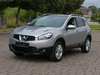 Gebraucht Nissan Qashqai I-Way 141 PS (103 kW) 2010 Silber SUV