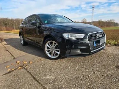 Gebraucht Audi A3 116 PS (85 kW) 2018 Schwarz Limousine