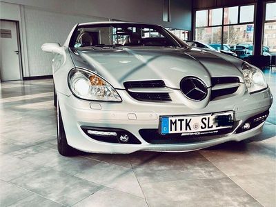 Gebraucht Mercedes SLK200 163 PS (119 kW) 2007 Silber Cabrio