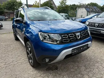 Gebraucht Dacia Duster Celebration 150 PS (110 kW) 2020 Blau SUV