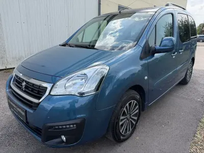 Gebraucht Peugeot TePee Active 99 PS (72 kW) 2016 Blau Van / Kleinbus