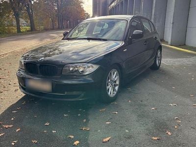 Gebraucht BMW 116 116 PS (85 kW) 2009 Schwarz Kleinwagen