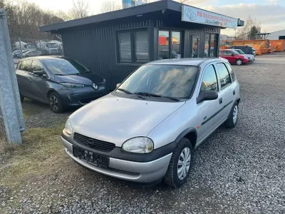 Gebraucht Opel Corsa 60 PS (44 kW) 1998 Silber Kleinwagen