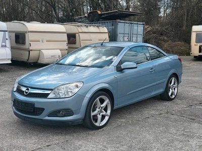 Usata Opel Astra Cabriolet 140 CV (102 kW) 2008 Blu Cabrio