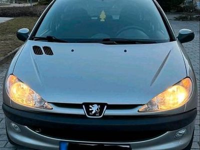 Gebraucht Peugeot 206 81 PS (59 kW) 2004 Silber Kleinwagen