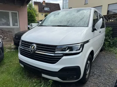 Gebraucht VW Multivan Trendline 150 PS (110 kW) 2021 Weiß Van / Kleinbus