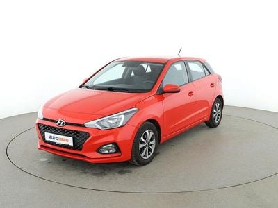Gebraucht Hyundai i20 Trend 101 PS (74 kW) 2018 Rot Limousine