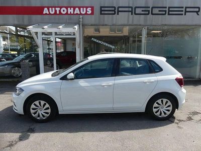 Gebraucht VW Polo Comfortline 65 PS (47 kW) 2018 Weiß Kleinwagen