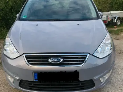 Gebraucht Ford Galaxy 140 PS (102 kW) 2010 Silber Van / Kleinbus