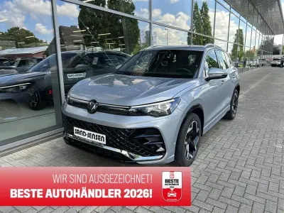 Neu VW Tiguan R-line 150 PS (110 kW) 2026 Oyster silver metallic SUV