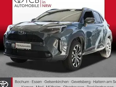 Neu Toyota Yaris Cross 130 PS (95 kW) 2026 Grün SUV