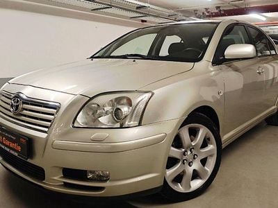 Gebraucht Toyota Avensis 163 PS (119 kW) 2004 Silber Limousine