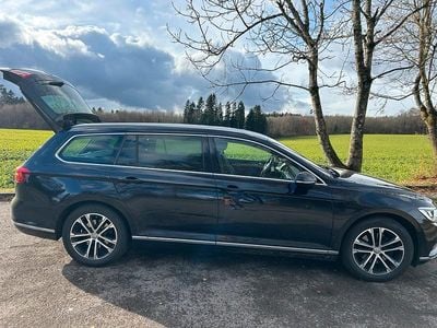 Gebraucht VW Passat Comfortline 150 PS (110 kW) 2017 Schwarz Kombi