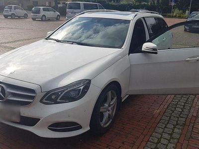 Mercedes E200