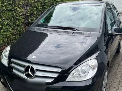 Gebraucht Mercedes B180 109 PS (80 kW) 2008 Schwarz Van / Kleinbus