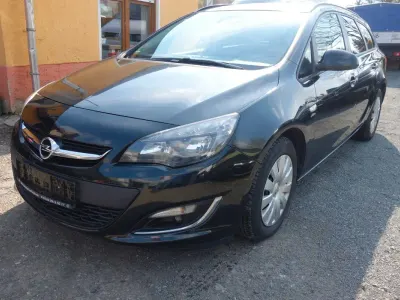 Gebraucht Opel Astra Active 120 PS (88 kW) 2013 Schwarz Kombi